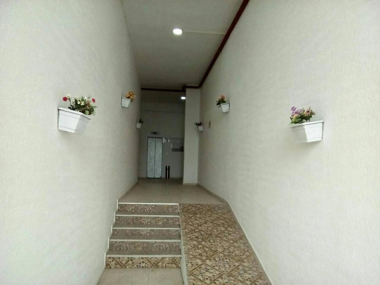 Apartment Miracle バトゥーミ エクステリア 写真
